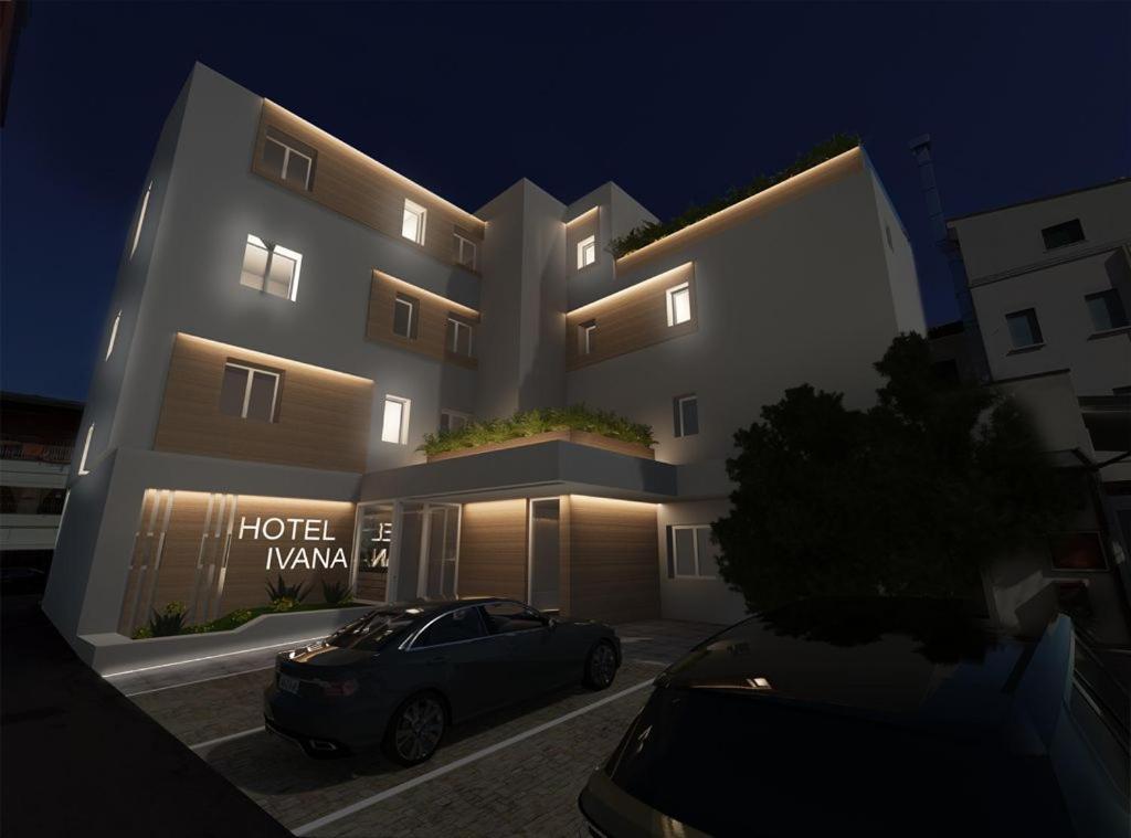 Hotel Ivana Lido di Jesolo Bagian luar foto